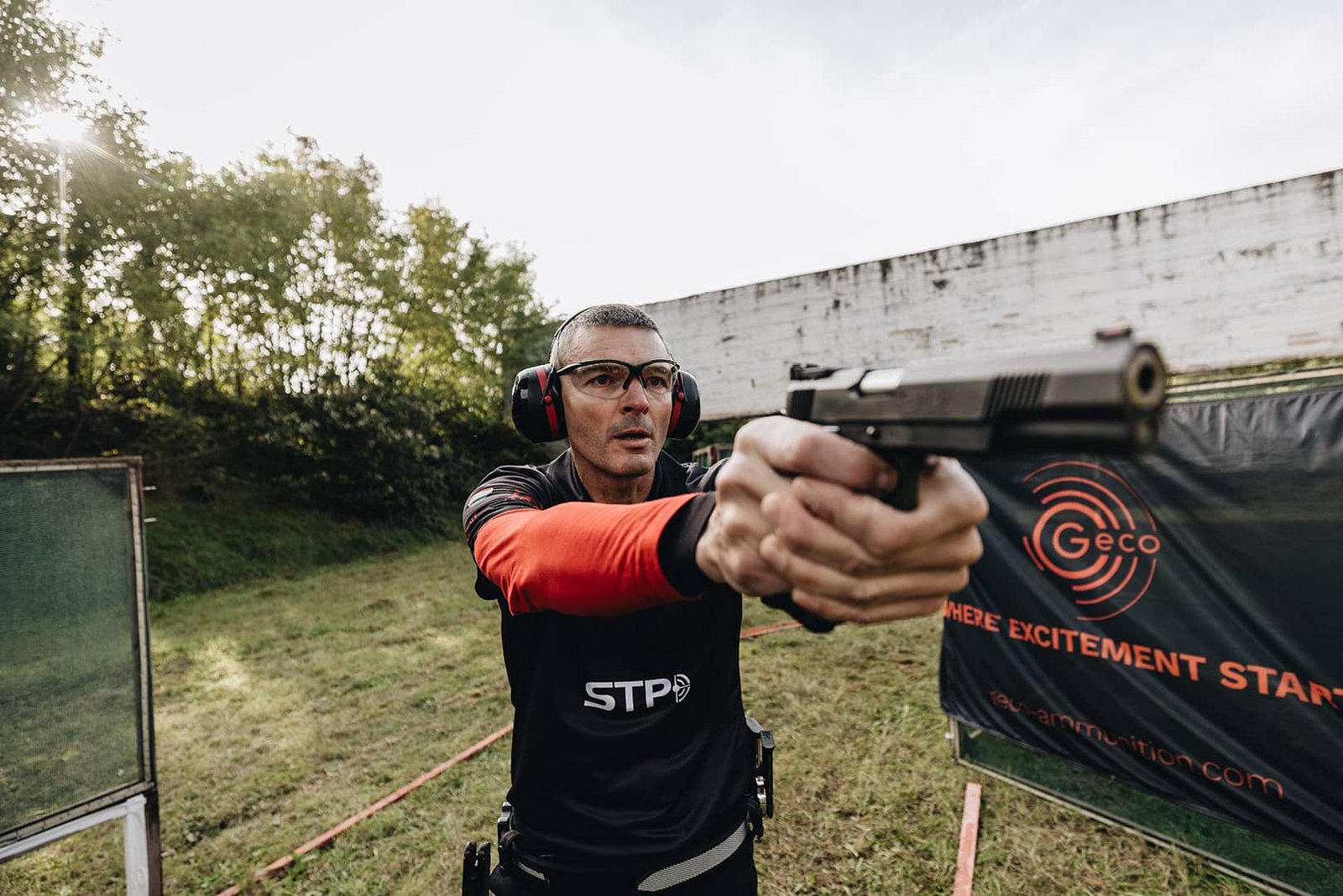 GECO shooter György Batki shooting an IPSC competition