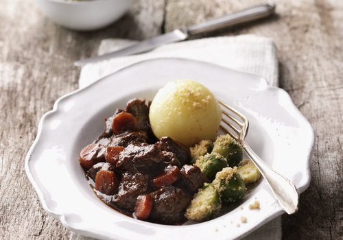 Wildgulasch mit Schwarzbiersauce